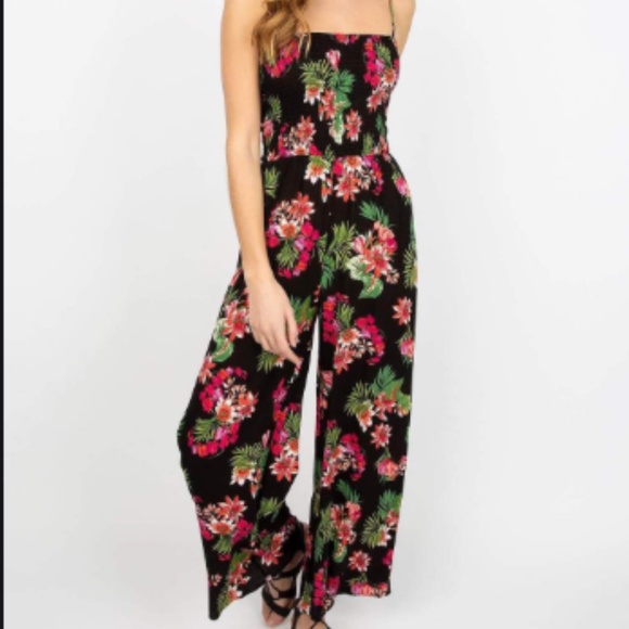 Bluenotes Pants - Black Floral Strappy Wide Leg Jumpsuit Sz S NWT